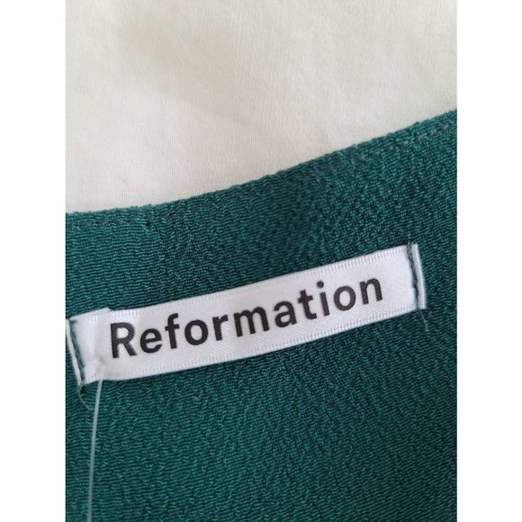 Reformation Adjustable Strap Square Neck Sleeveless Cropped Top Green Size 6 - Picture 3 of 5